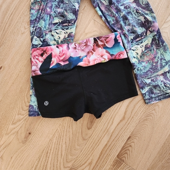 Lululemon capri leggings and shorts size 2 - Picture 4 of 6